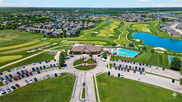 1016 Bridgeshire Drive, Raymore, MO 64083
