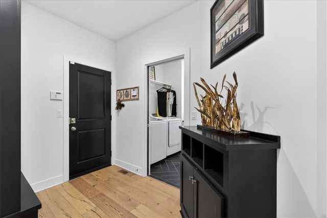 1016 Bridgeshire Drive, Raymore, MO 64083
