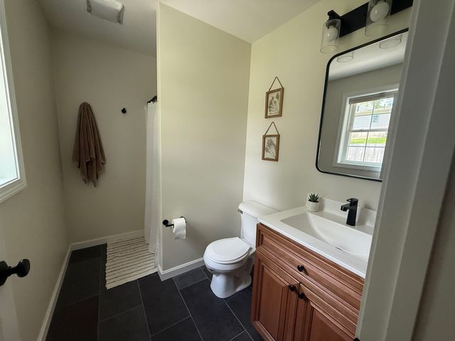 383 Pickering Street, Manchester, NH 03104