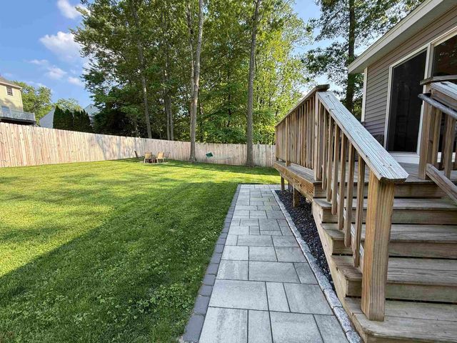 383 Pickering Street, Manchester, NH 03104