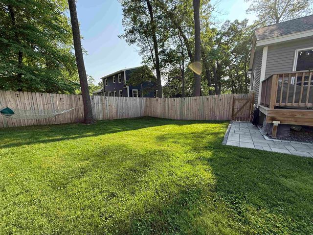383 Pickering Street, Manchester, NH 03104