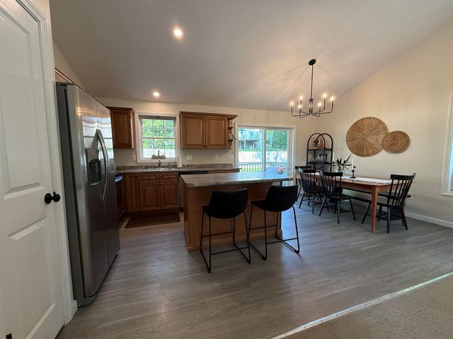 383 Pickering Street, Manchester, NH 03104