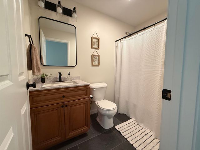 383 Pickering Street, Manchester, NH 03104