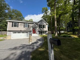 383 Pickering Street, Manchester, NH 03104