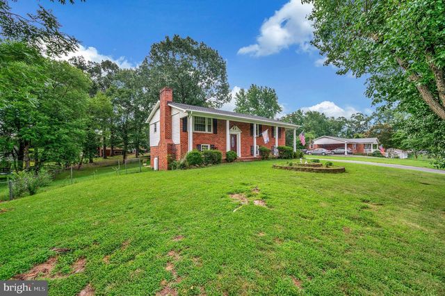 700 PERRY DR, Fredericksburg, VA 22405