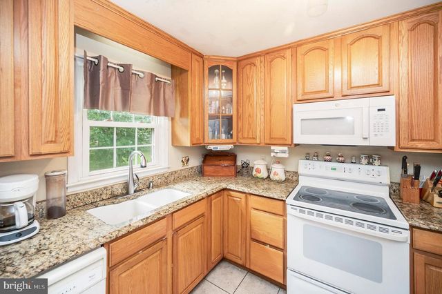 700 PERRY DR, Fredericksburg, VA 22405
