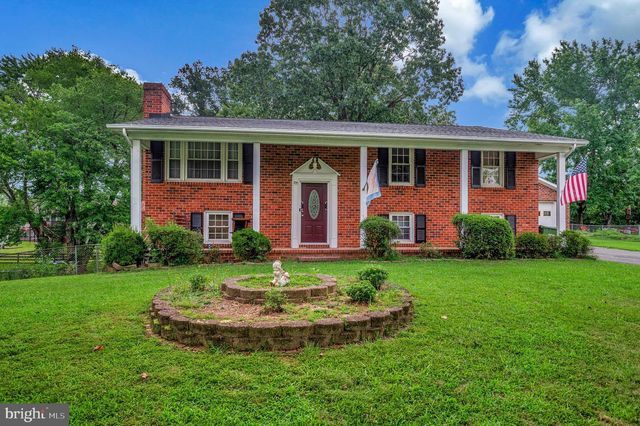 700 PERRY DR, Fredericksburg, VA 22405