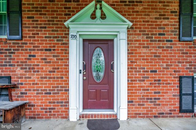 700 PERRY DR, Fredericksburg, VA 22405