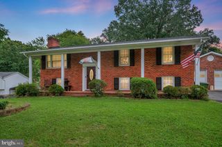 700 PERRY DR, Fredericksburg, VA 22405