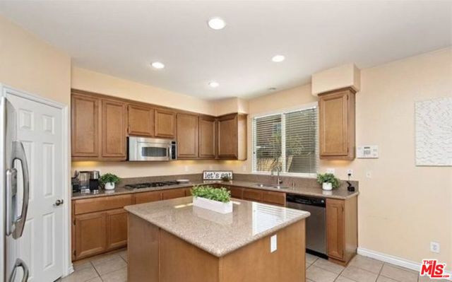 5634 Cambria Drive, Eastvale, CA 91752