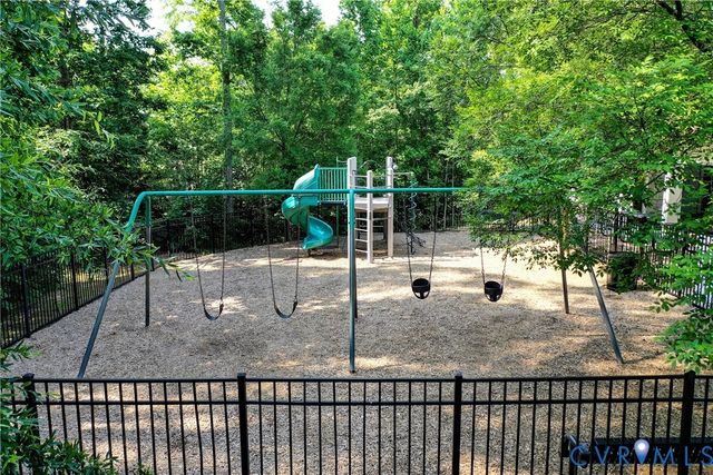 1048 Arbor Heights Ter, Midlothian, VA 23114