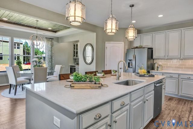 1048 Arbor Heights Ter, Midlothian, VA 23114