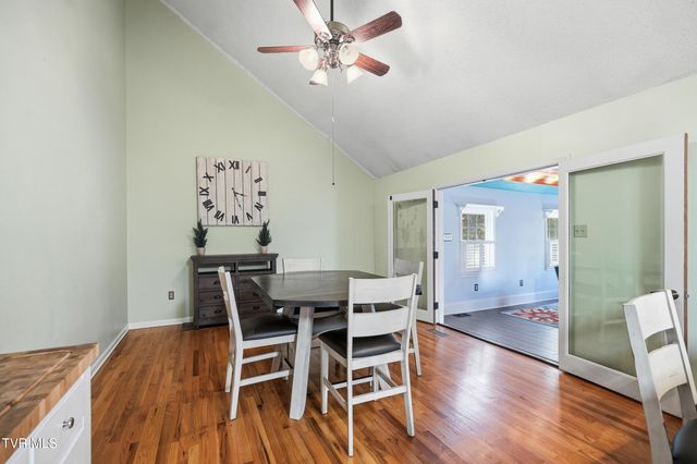 212 Old Castle Road, Kingsport, TN 37660