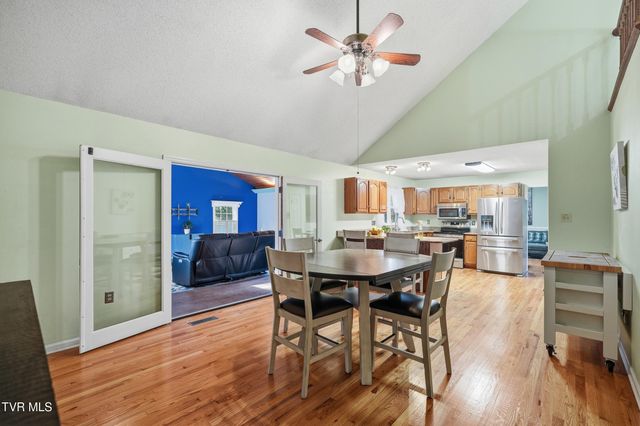 212 Old Castle Road, Kingsport, TN 37660