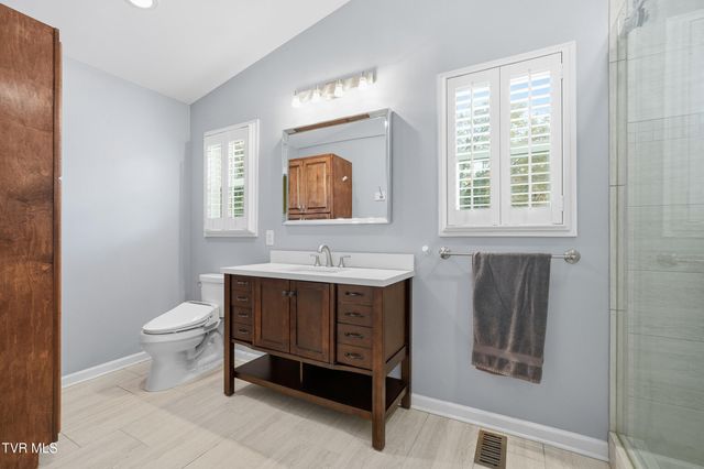 212 Old Castle Road, Kingsport, TN 37660