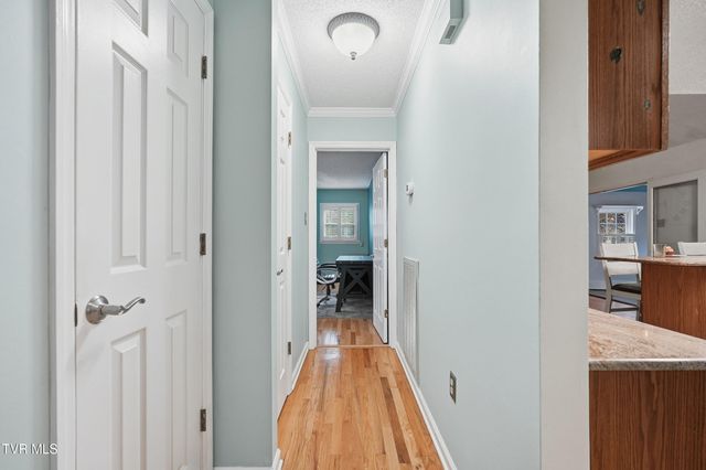 212 Old Castle Road, Kingsport, TN 37660