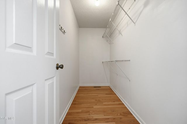 212 Old Castle Road, Kingsport, TN 37660