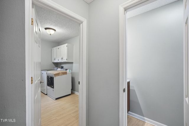 212 Old Castle Road, Kingsport, TN 37660