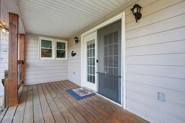 212 Old Castle Road, Kingsport, TN 37660