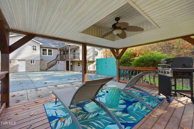 212 Old Castle Road, Kingsport, TN 37660