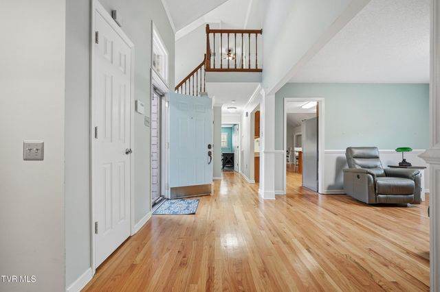 212 Old Castle Road, Kingsport, TN 37660