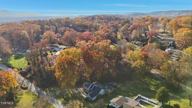 212 Old Castle Road, Kingsport, TN 37660