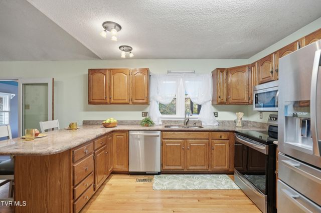 212 Old Castle Road, Kingsport, TN 37660