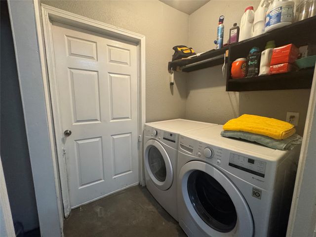 507 W E Street, Jenks, OK 74037