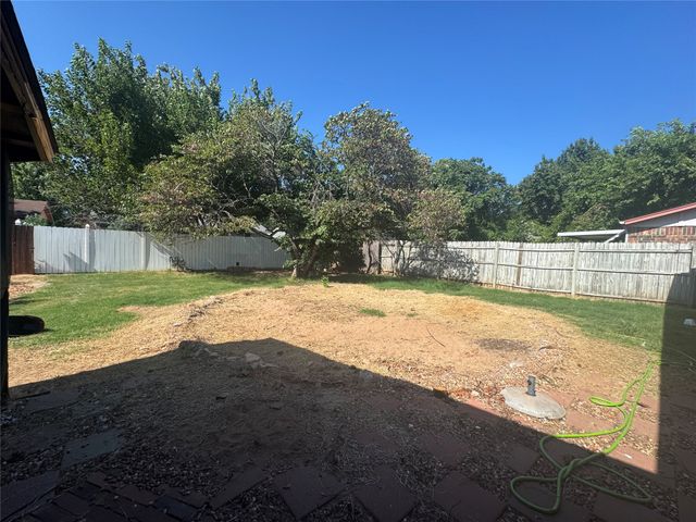 507 W E Street, Jenks, OK 74037