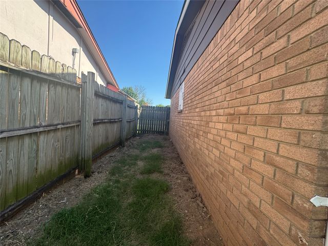 507 W E Street, Jenks, OK 74037