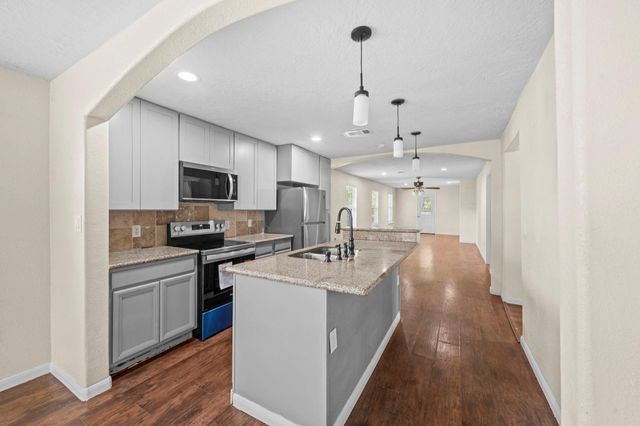 2821 Holman Street, Houston, TX 77004