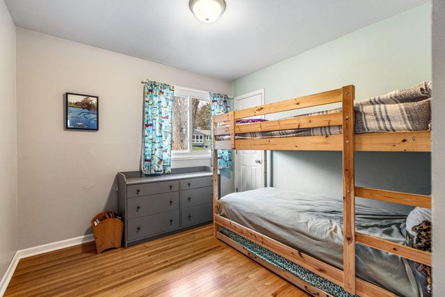 1812 Sunny Slope Lane, Saint Paul, MN 55116