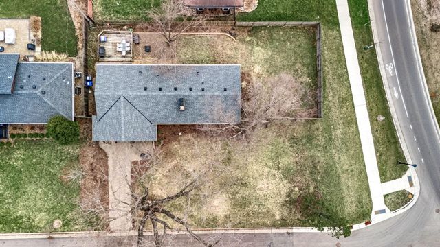 1812 Sunny Slope Lane, Saint Paul, MN 55116