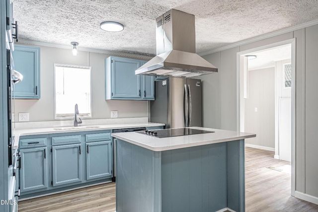 660 Pinebluff Lake Road, Aberdeen, NC 28315