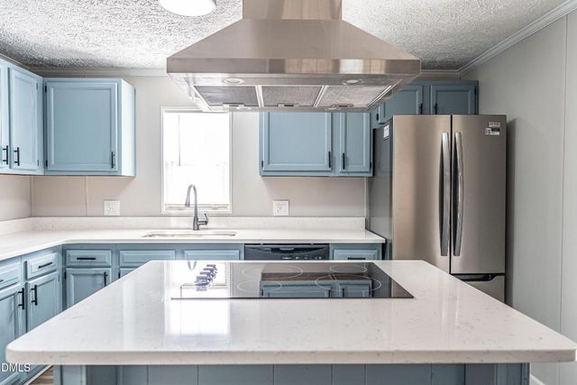 660 Pinebluff Lake Road, Aberdeen, NC 28315