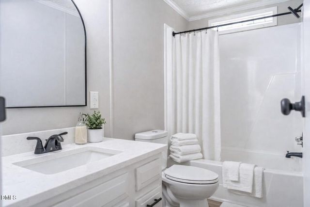 660 Pinebluff Lake Road, Aberdeen, NC 28315