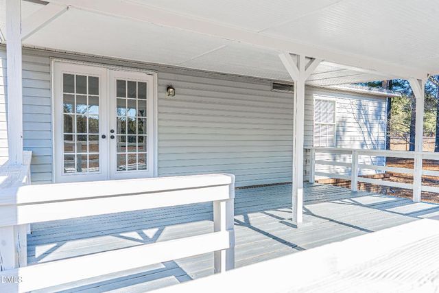 660 Pinebluff Lake Road, Aberdeen, NC 28315