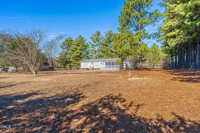 660 Pinebluff Lake Road, Aberdeen, NC 28315