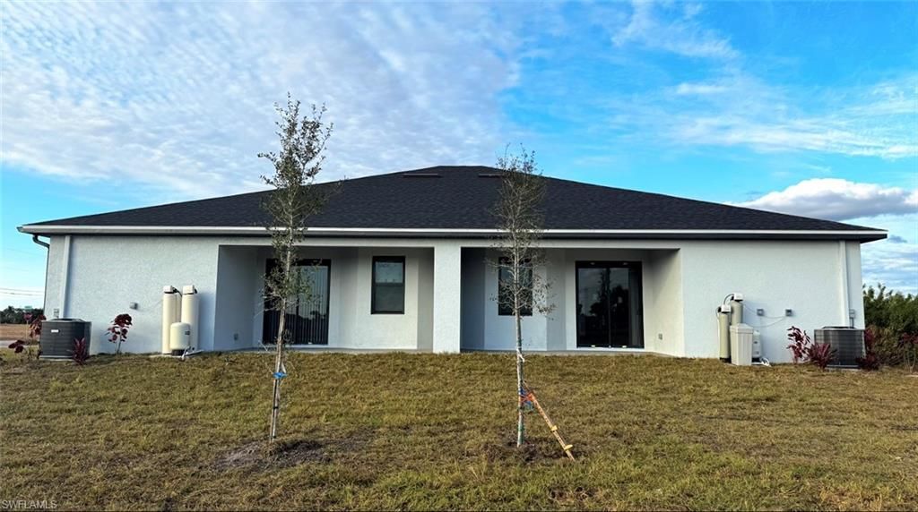 Image 12 of property listing at 2102/2104 NE 16th TER, Cape Coral, FL 33909