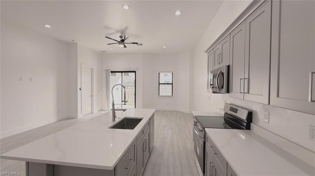Image 2 of property listing at 2102/2104 NE 16th TER, Cape Coral, FL 33909