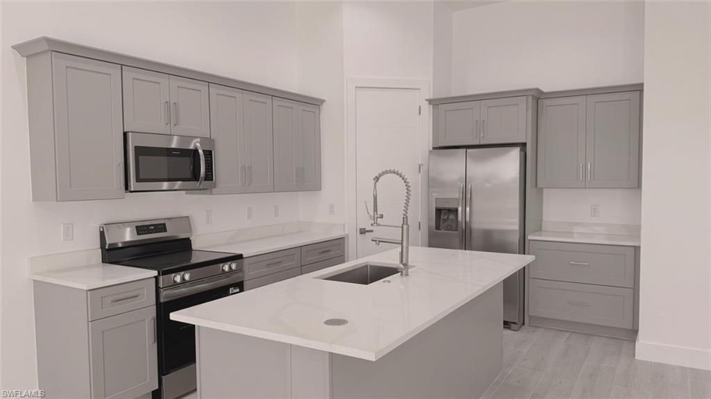 Image 4 of property listing at 2102/2104 NE 16th TER, Cape Coral, FL 33909