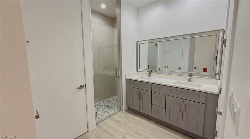 Image 6 of property listing at 2102/2104 NE 16th TER, Cape Coral, FL 33909
