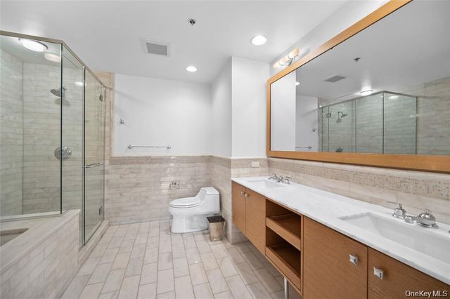 1 Renaissance Square 10G, White Plains, NY 10601