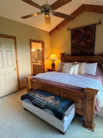 10 Stoney Falls Loop 304, Burnsville, NC 28714