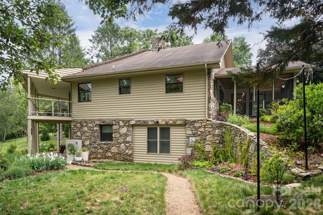 56 Donna Lane, Alexander, NC 28701