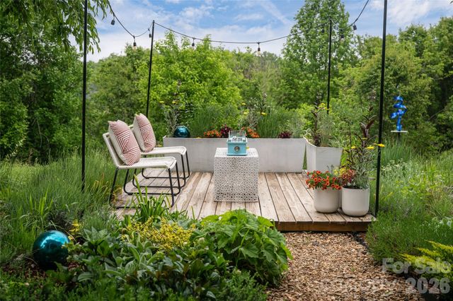 56 Donna Lane, Alexander, NC 28701