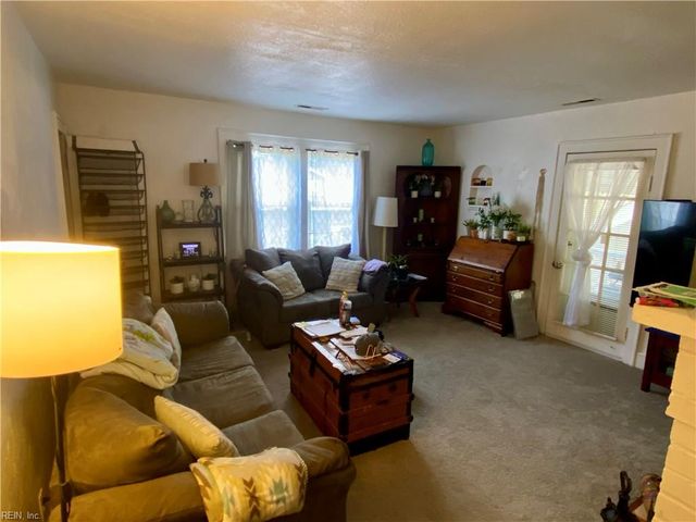 133 W Ocean AVE, Norfolk, VA 23503