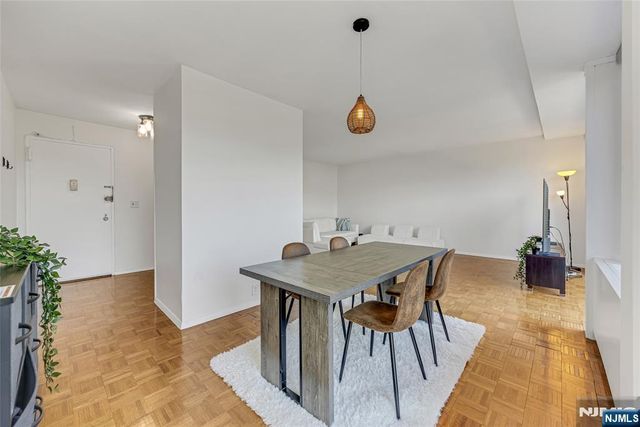 4 Horizon Road 631, Fort Lee, NJ 07024