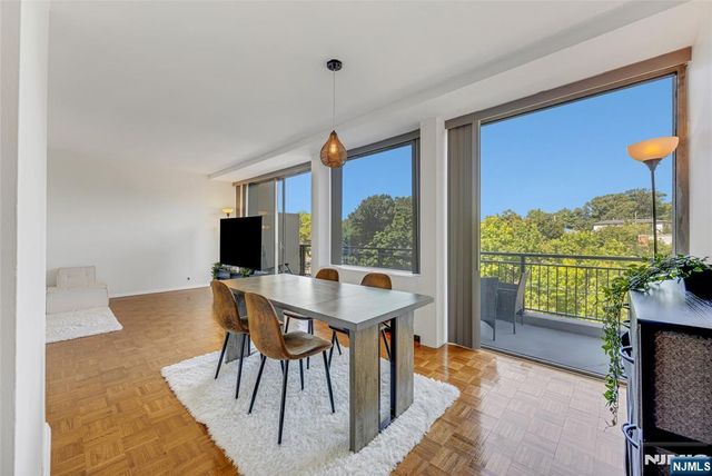 4 Horizon Road 631, Fort Lee, NJ 07024