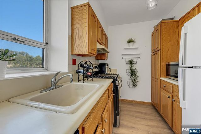 4 Horizon Road 631, Fort Lee, NJ 07024